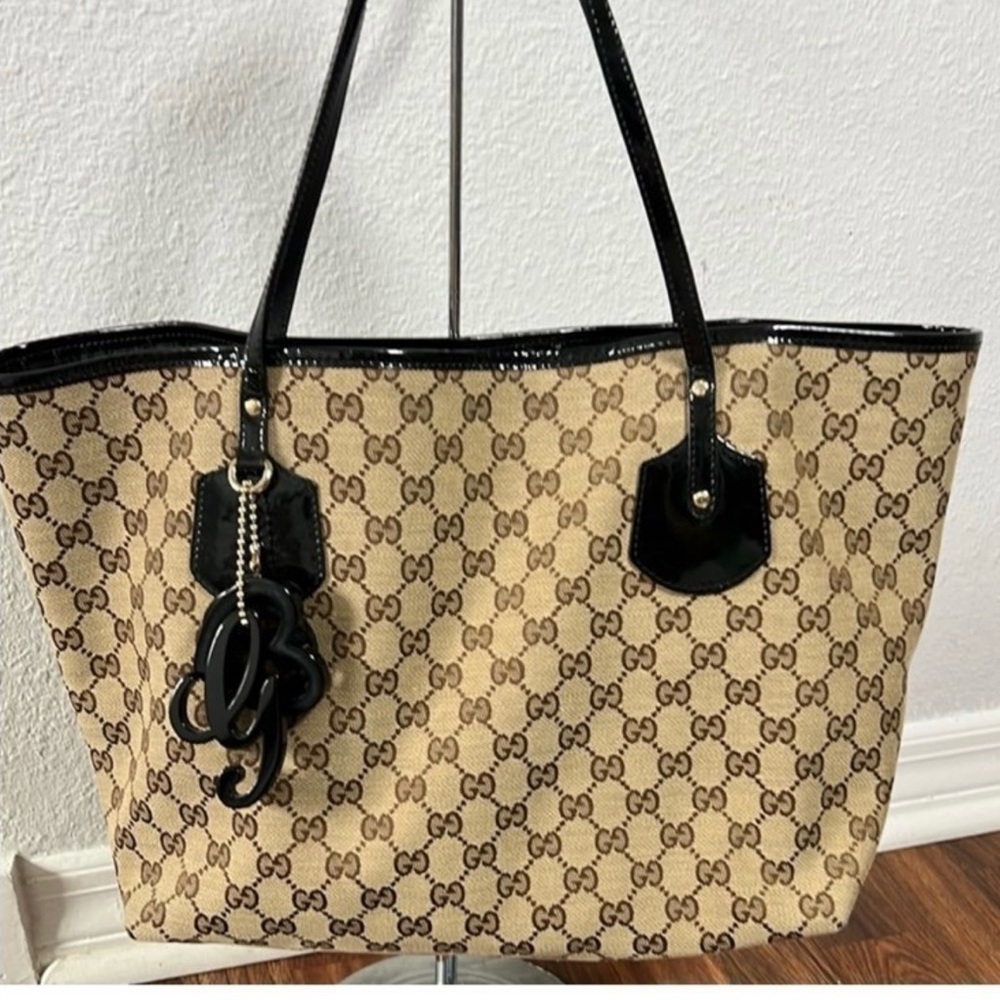 1760Gucci Tan and Black Women's Tote Bag